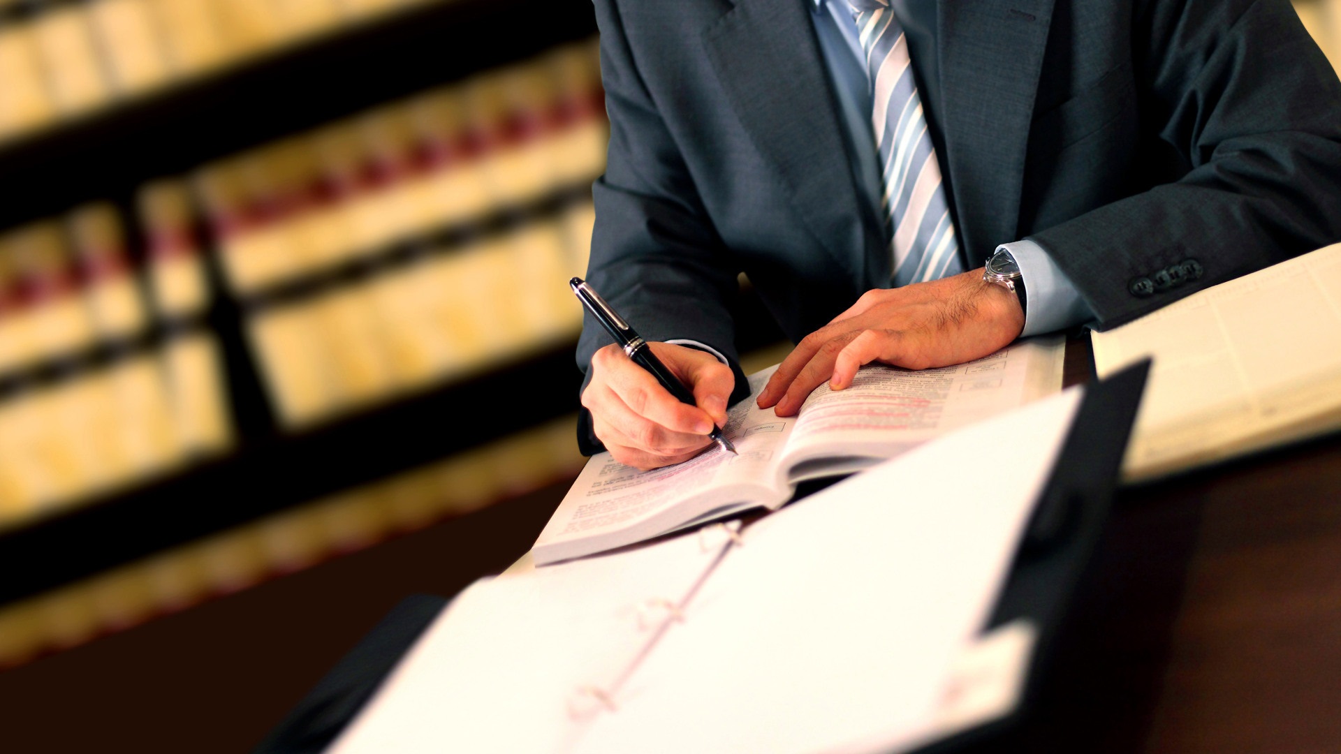 What you do to become the successful criminal lawyer?